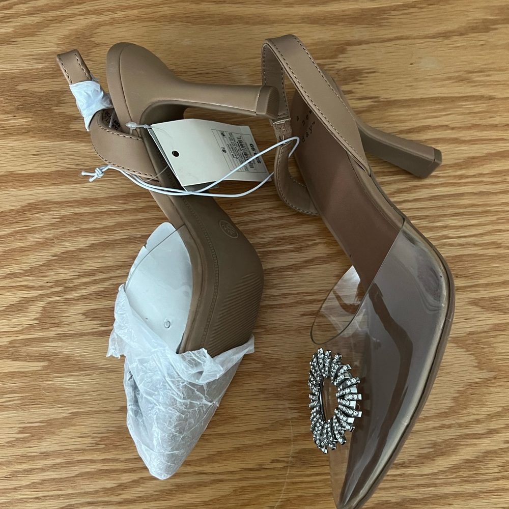 Target A New Day NWT 8.5 Women's Tan and Clear Embellished Heels - Picture 4 of 4